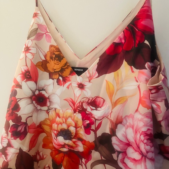 Express Floral Cami - Picture 2 of 2